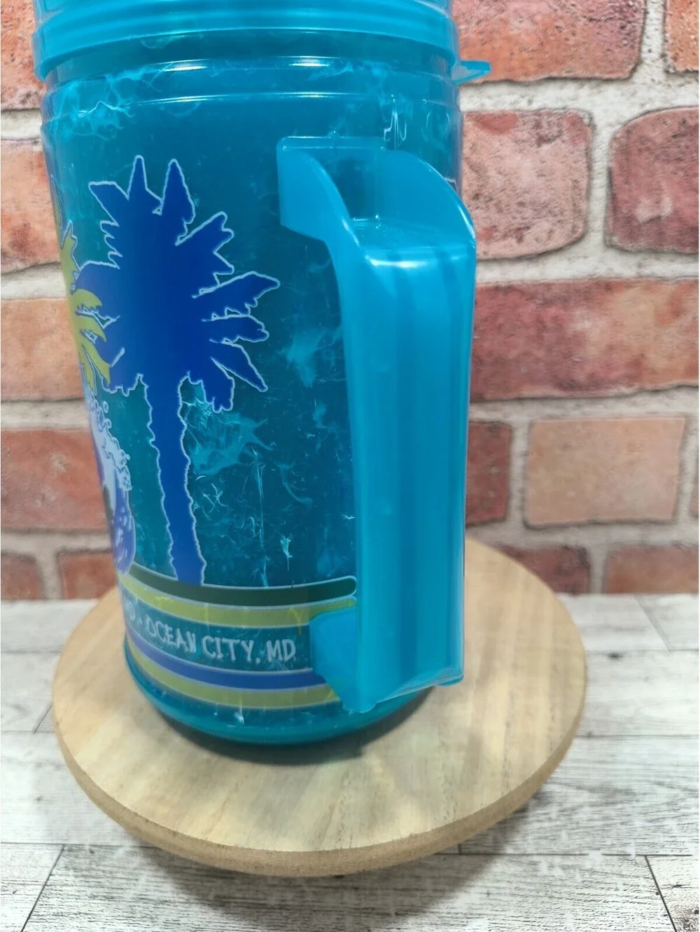 Vintage Whirley Teal Ocean City MD 32oz Travel Mug Surfing Palm Trees With Lid